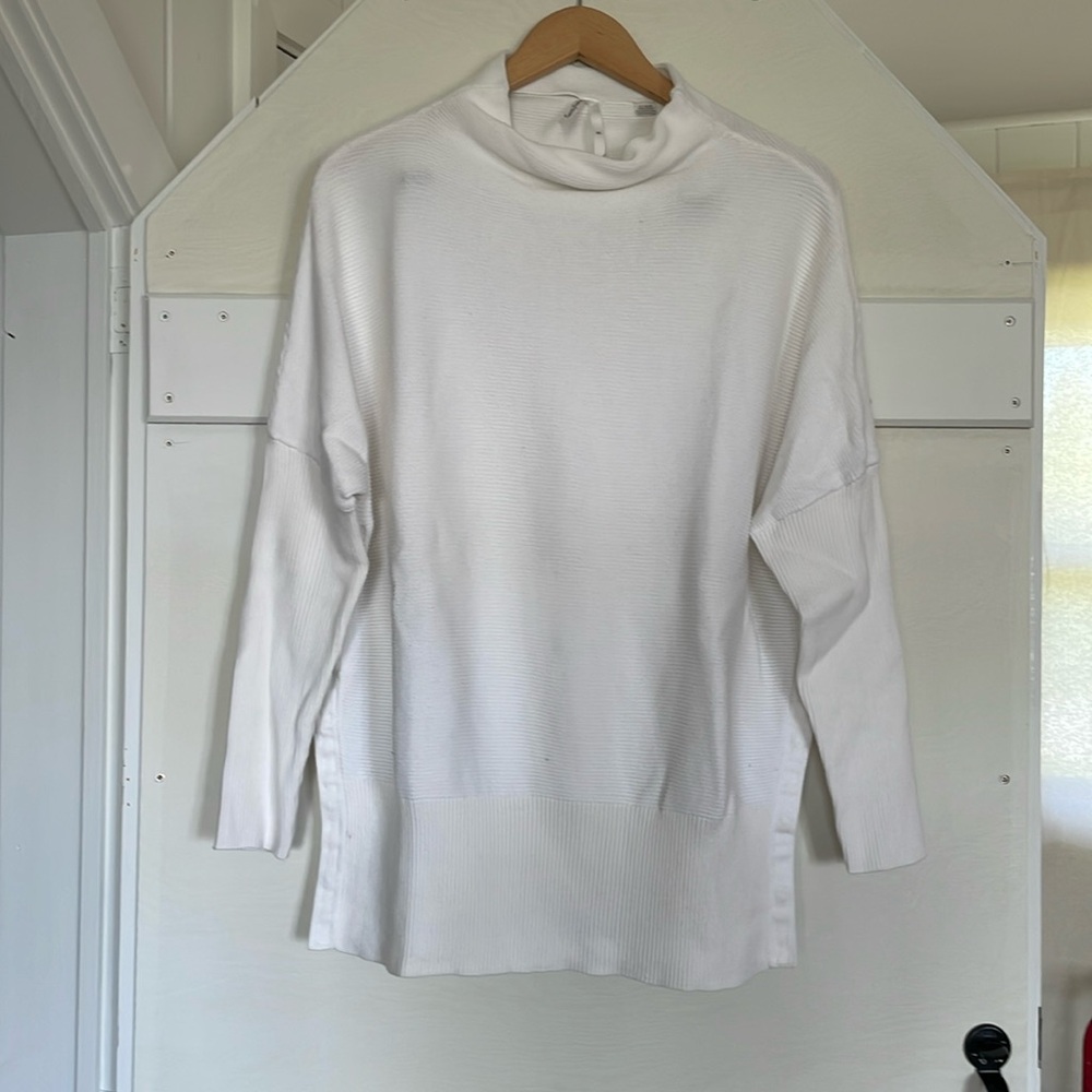 Seraphine Maternity/Nursing mock neck tunic, Sz M